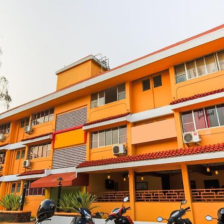 Oyo 18794 Hotel Colva Plaza Экстерьер фото