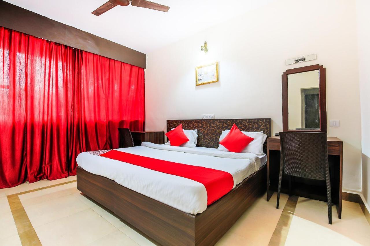 Oyo 18794 Hotel Colva Plaza Экстерьер фото